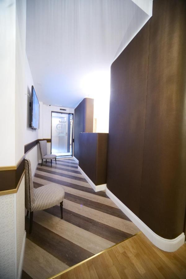 Relais Luxury Corso Maison d'hôtes 2*